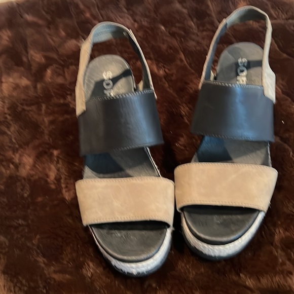 Sorel Espadrille Slip on Sandals - Picture 5 of 6